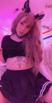 Omegle sex and chick gets her slit toyed