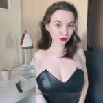 Spied on his dorm roommate, Omegle sex suddenly began to masturbate