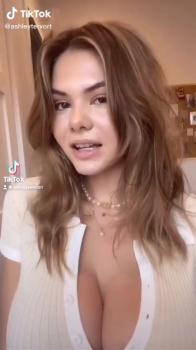 Stickam sex Julie's unbelievable standing orgasm