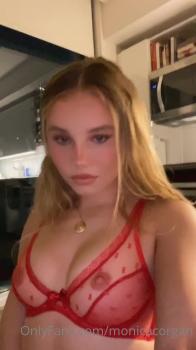 Real life vs Omegle sex, which version of this Omegle thot do you like?