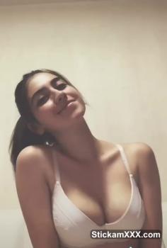 Watch stickam nude masturbate through her yoga pants