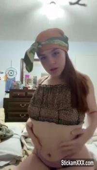 Kiwi Wakes Up and Omegle Masturbates