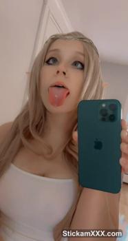 Camila Omegle masturbates