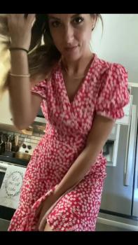 Sexy blonde gets naked all alone for your viewing pleasure - Stickam nude