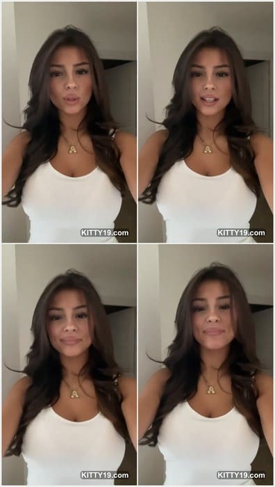 Angelina Deoll sexy and cute model with pretty face. Her lips and face - perfect! Download it.