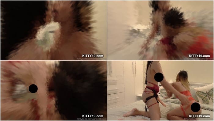 Jintana Tingsa naked and her lesbian model - licking and fucking together. Download it now and enjoy!