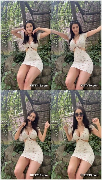 Erin Olash ass in sexy dress and skirt. I see her pussy lips in dirty wet panties on leaked this video! Amazing!