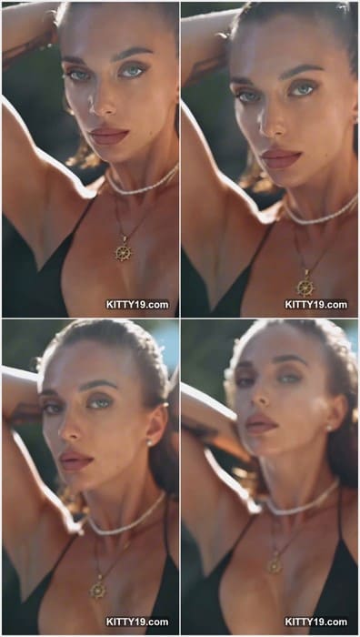 Negors naked model in sexy bikini posing on her leaked video from private IG page. Sexy and hot model with beauty face!