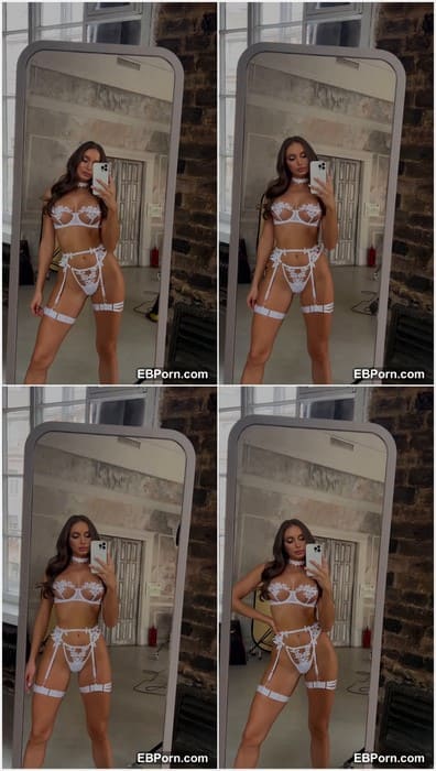 Alena Shatskaya nude sexy brunette from Russia posing from the mirron and waiting her client for sex right now on cam.