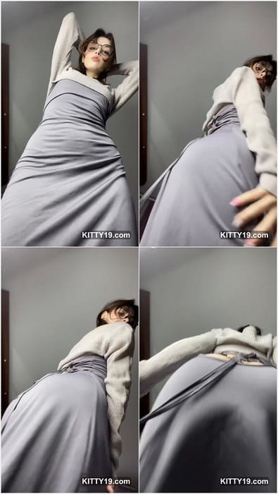 Tenletters naked sexy girl open her mouth and ready to get your dick for hard suck! Download now and enjoy buddy.