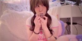 Stickam girl - Doble penetracion Squirt, jeans rotos