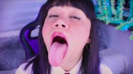 Stickam girl slut gets fucked in hotel