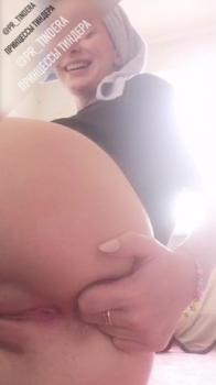 blonde Aussie with beautiful titties dancing naked on Stickam porn