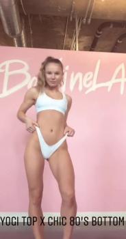 Omegle nude snuck into my boss's office for a quick rub and squirt