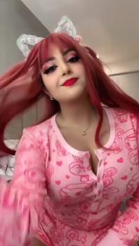 NSFW Stickam teen petite quickly reveals her hot tits and ass