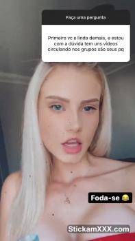 Stickam masturbation in the passenger seat