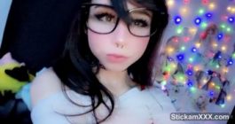 Three nice girls hanging out on Stickam