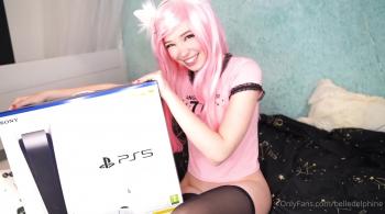 most elastic Omegle girl fucks herself