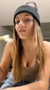 Tobie Omegle Teen toys