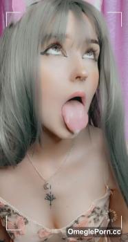 horny student humping her pillow after school - Omegle leaked video