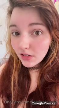 Just 18 and already naked in front of the camera - Omegle nude