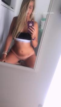 Wife in thong bikini lingerie and full pussy shots - Stickam porn