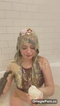 Young Yasmin – solo teen touches herself - Stickam porn