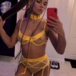 Booty is not shy about lying naked in front of me - Omegle girls