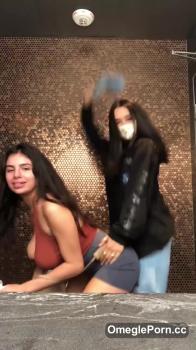 Masturbating with a big pink dildo while waiting - Omegle sex