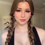 Brooke Monk no makeup