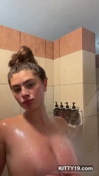 Colleen Sheehan nude