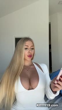 Blon.dieee tits