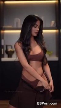 Aneeqa Farid topless