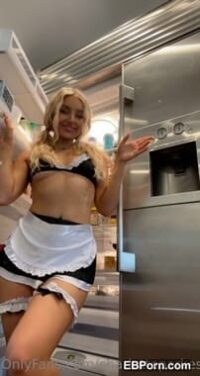 Charlotte Parkes ass