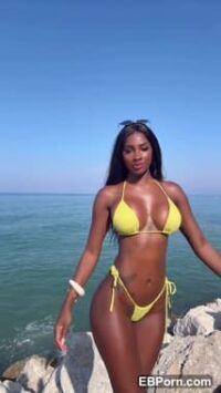 Barbiegomez_latina nude
